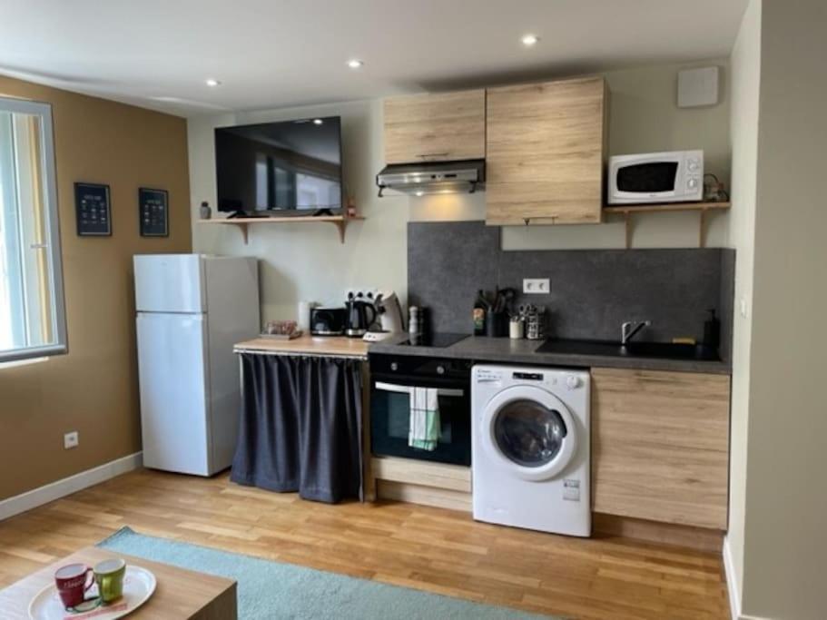 Chic'N Chill Apartment Issoudun Bagian luar foto
