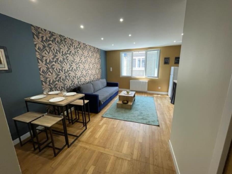 Chic'N Chill Apartment Issoudun Bagian luar foto